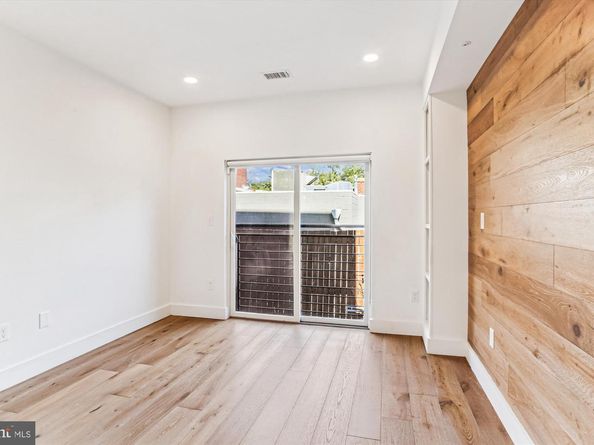 2409 37TH Street NW 2, Washington DC 20007