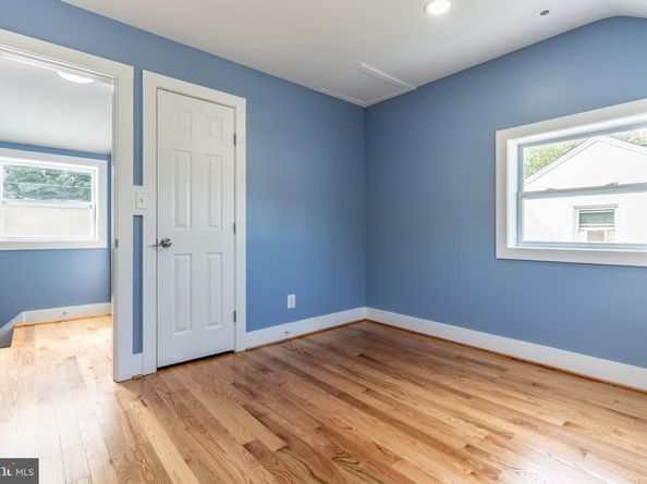 3300 6TH Street S, Arlington VA 22204