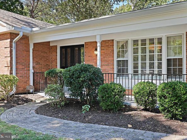 10200 Tamarack Drive, Vienna VA 22182