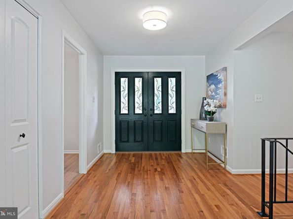 10200 Tamarack Drive, Vienna VA 22182