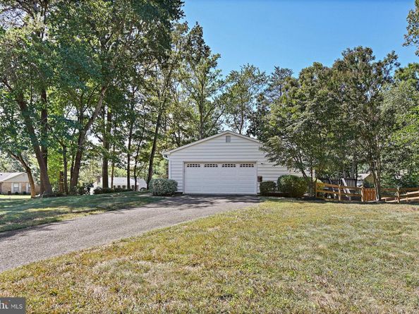 10200 Tamarack Drive, Vienna VA 22182