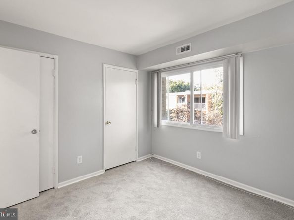 2908 Kings Chapel Road 03/12, Falls Church VA 22042