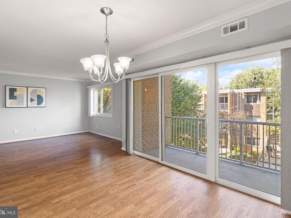 2908 Kings Chapel Road 03/12, Falls Church VA 22042