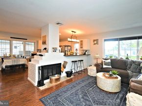 315 Goldenridge Drive, Levittown PA 19057