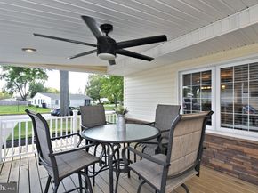 315 Goldenridge Drive, Levittown PA 19057