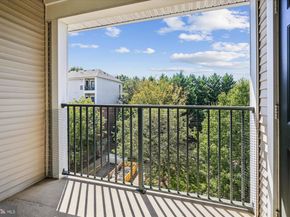 4862 Eisenhower Avenue 458, Alexandria VA 22304