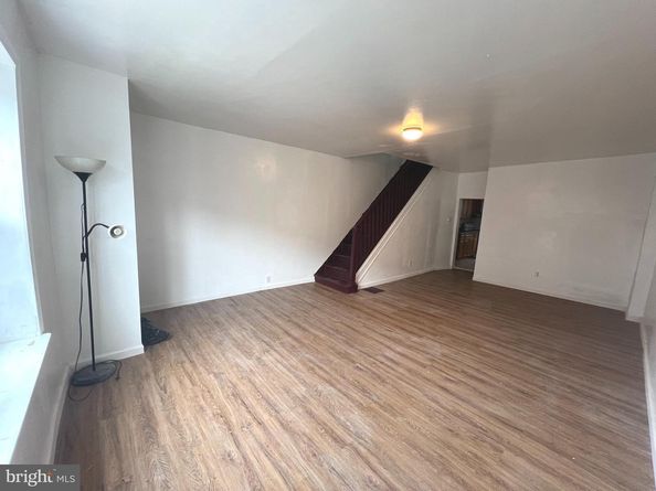 2546 S 7TH Street, Philadelphia PA 19148