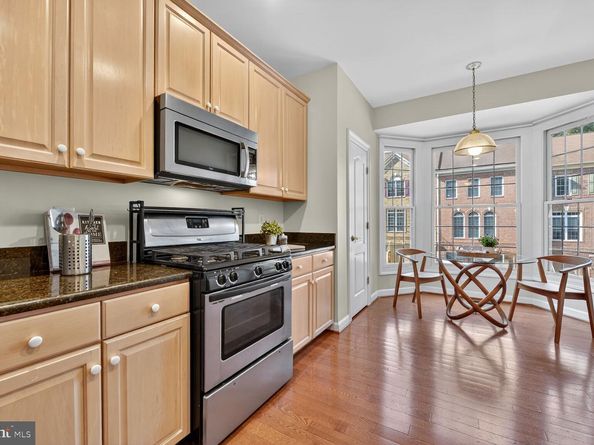 9512 Lagersfield Circle, Vienna VA 22181