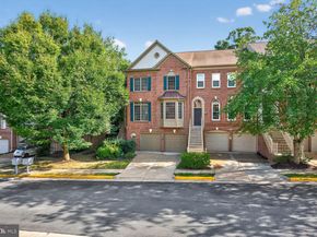 9512 Lagersfield Circle, Vienna VA 22181