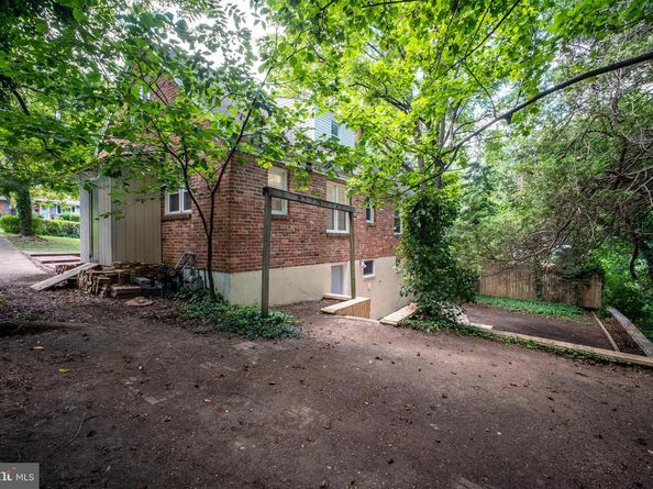 6474 Oakwood Drive, Falls Church VA 22041