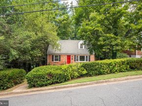6474 Oakwood Drive, Falls Church VA 22041