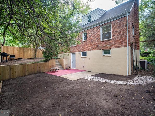 6474 Oakwood Drive, Falls Church VA 22041