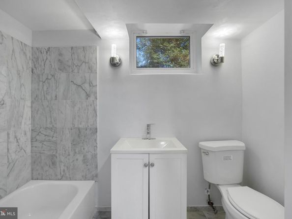 6474 Oakwood Drive, Falls Church VA 22041