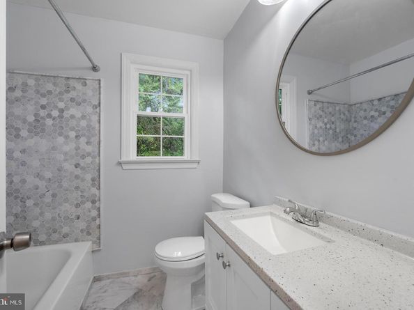 6474 Oakwood Drive, Falls Church VA 22041