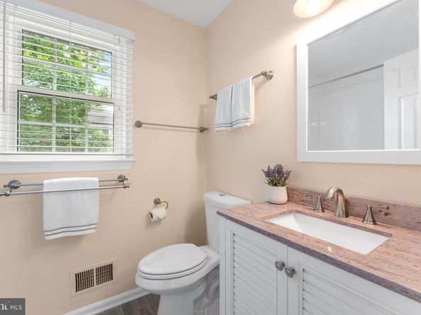 11711 Old Bayberry Lane, Reston VA 20194