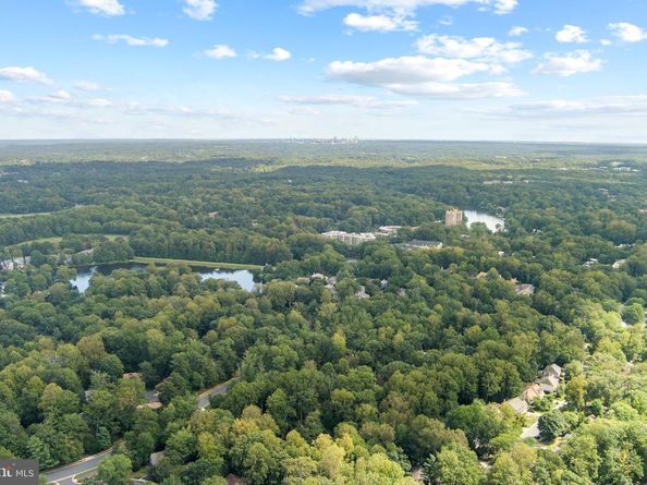 11711 Old Bayberry Lane, Reston VA 20194