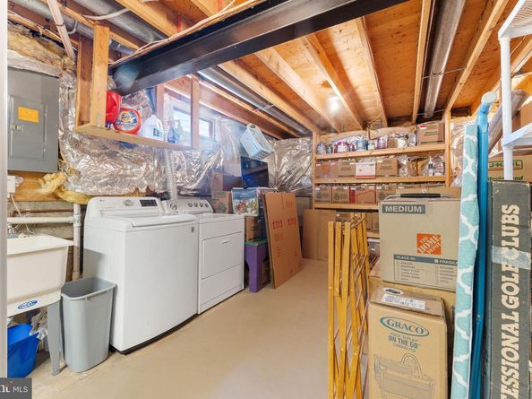 11711 Old Bayberry Lane, Reston VA 20194