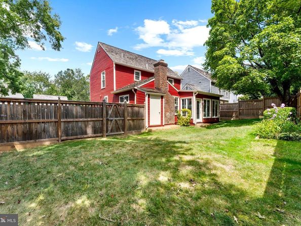 11711 Old Bayberry Lane, Reston VA 20194