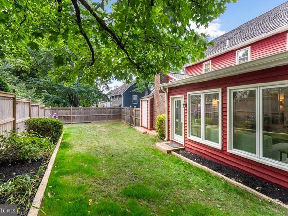 11711 Old Bayberry Lane, Reston VA 20194