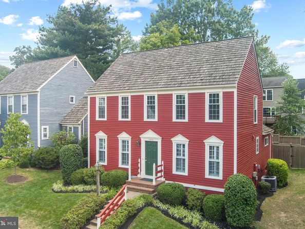 11711 Old Bayberry Lane, Reston VA 20194