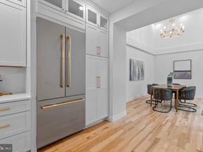 202 Spruce Street, Philadelphia PA 19106
