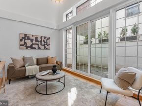 202 Spruce Street, Philadelphia PA 19106