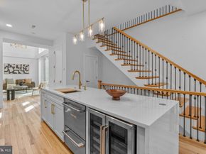 202 Spruce Street, Philadelphia PA 19106