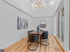 202 Spruce Street, Philadelphia PA 19106
