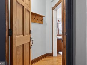 1860 Clydesdale Place NW 105, Washington DC 20009