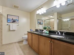 1020 N Highland Street 422, Arlington VA 22201