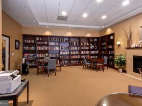 1020 N Highland Street 422, Arlington VA 22201