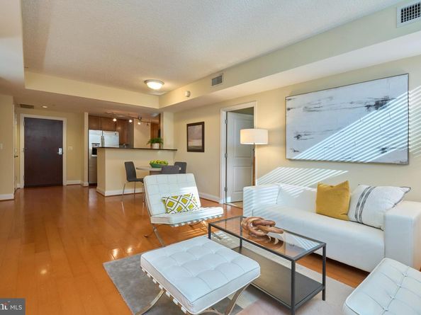 1020 N Highland Street 422, Arlington VA 22201