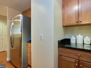 1020 N Highland Street 422, Arlington VA 22201