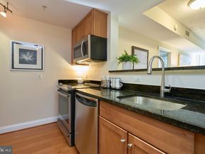 1020 N Highland Street 422, Arlington VA 22201
