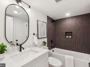 612 N Brenna Walk, Philadelphia PA 19123