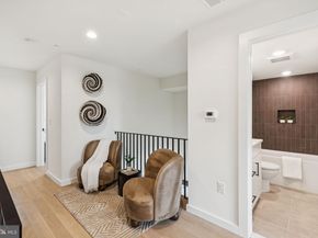 612 N Brenna Walk, Philadelphia PA 19123