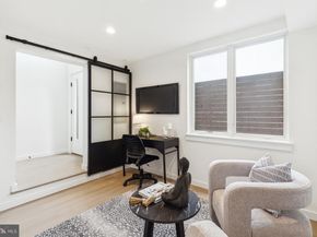 612 N Brenna Walk, Philadelphia PA 19123