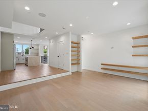 612 N Brenna Walk, Philadelphia PA 19123