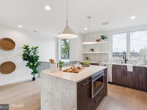 612 N Brenna Walk, Philadelphia PA 19123