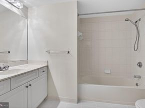 2726 Gallows Road 619, Vienna VA 22180