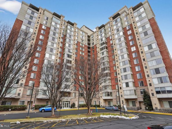 2726 Gallows Road 619, Vienna VA 22180