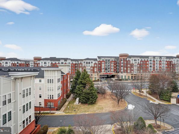 2726 Gallows Road 619, Vienna VA 22180