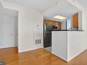 2726 Gallows Road 619, Vienna VA 22180