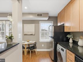 600 Bashford Lane 2332, Alexandria VA 22314