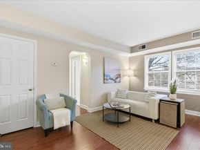 600 Bashford Lane 2332, Alexandria VA 22314