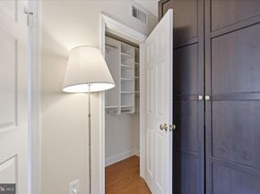 600 Bashford Lane 2332, Alexandria VA 22314