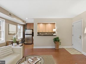 600 Bashford Lane 2332, Alexandria VA 22314