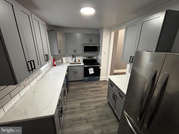 901 S 60TH Street, Philadelphia PA 19143