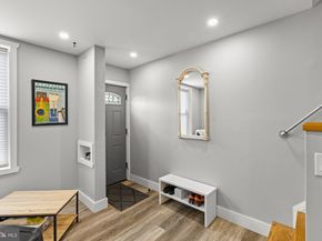 2175 E Hagert Street, Philadelphia PA 19125