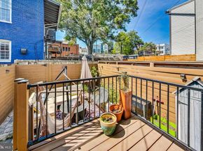 906 8TH Street NE, Washington DC 20002